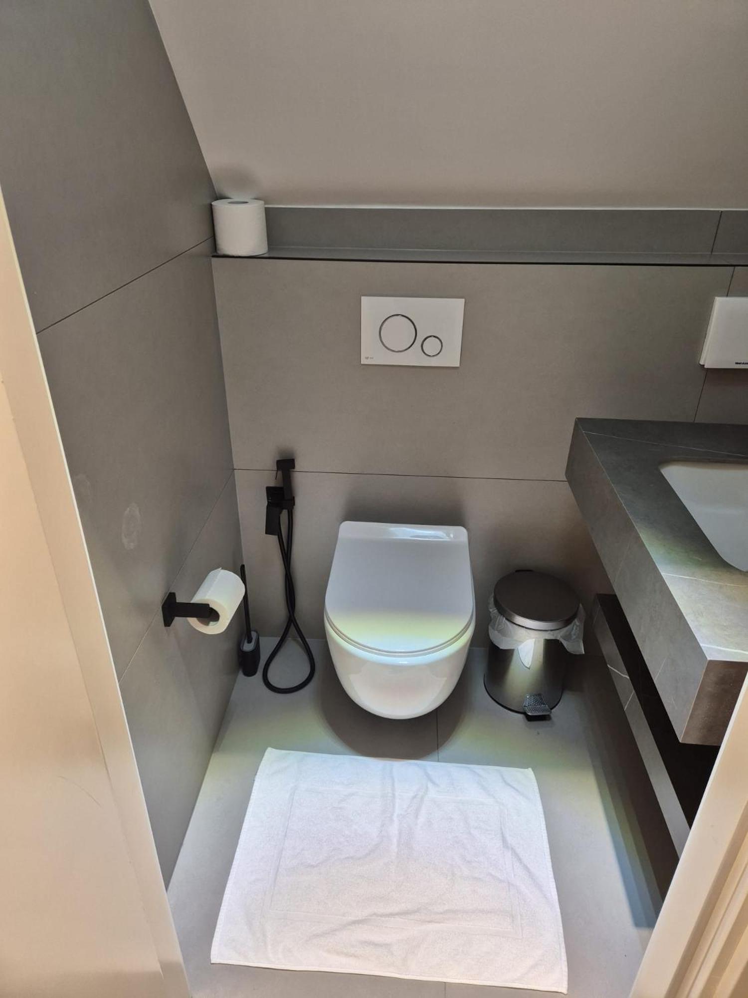Rosemay Hotel Near London Heathrow Airport Хейс Экстерьер фото