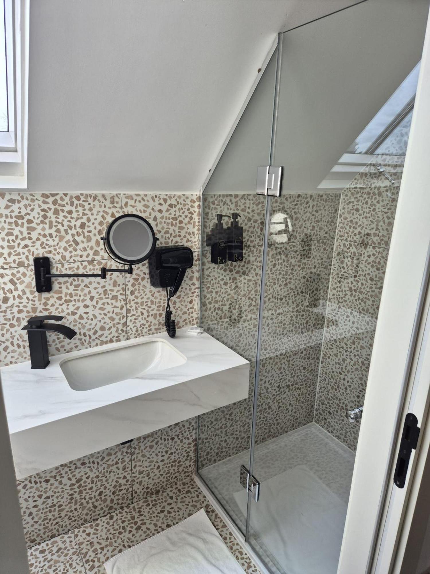 Rosemay Hotel Near London Heathrow Airport Хейс Экстерьер фото