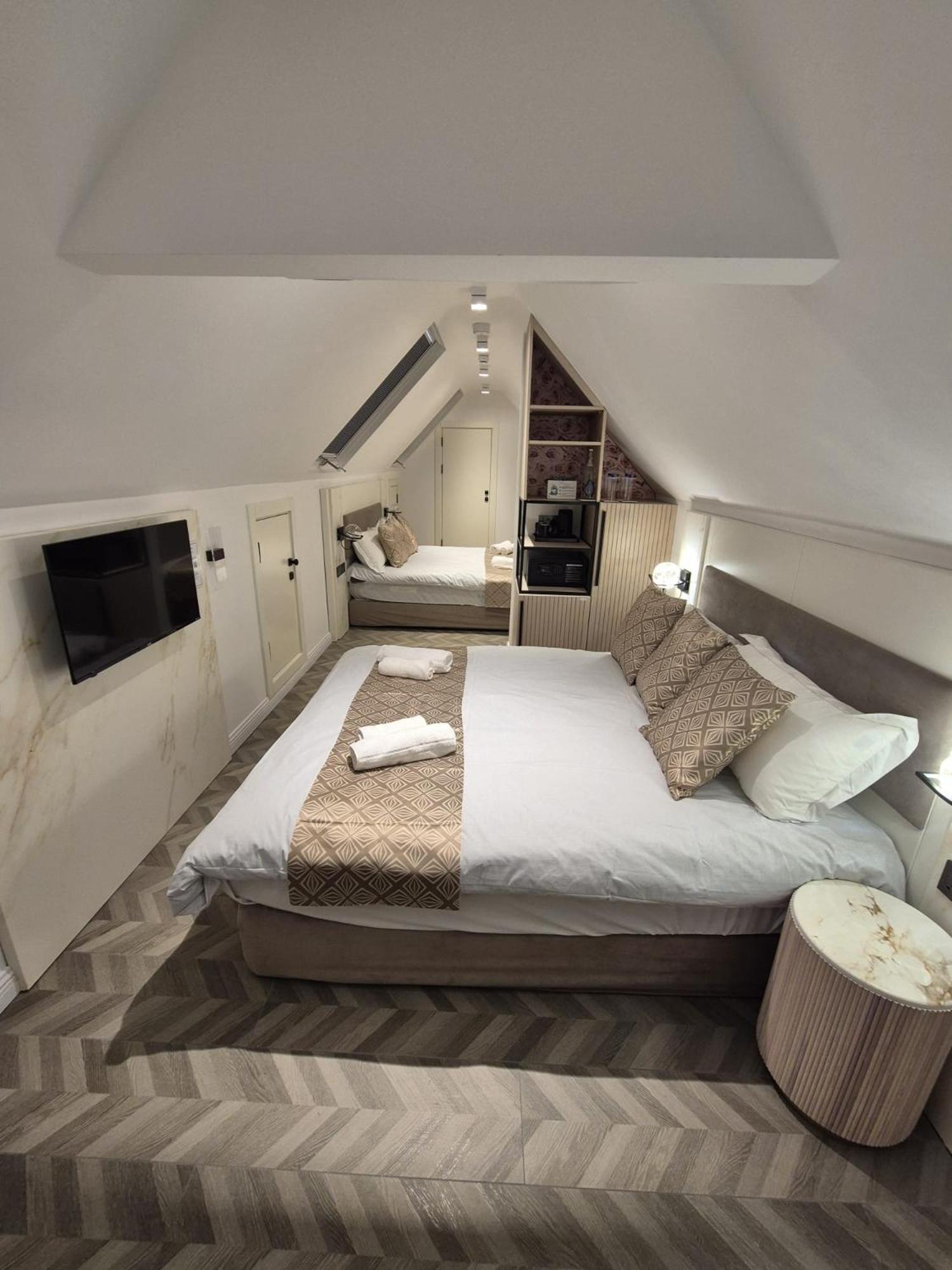 Rosemay Hotel Near London Heathrow Airport Хейс Экстерьер фото