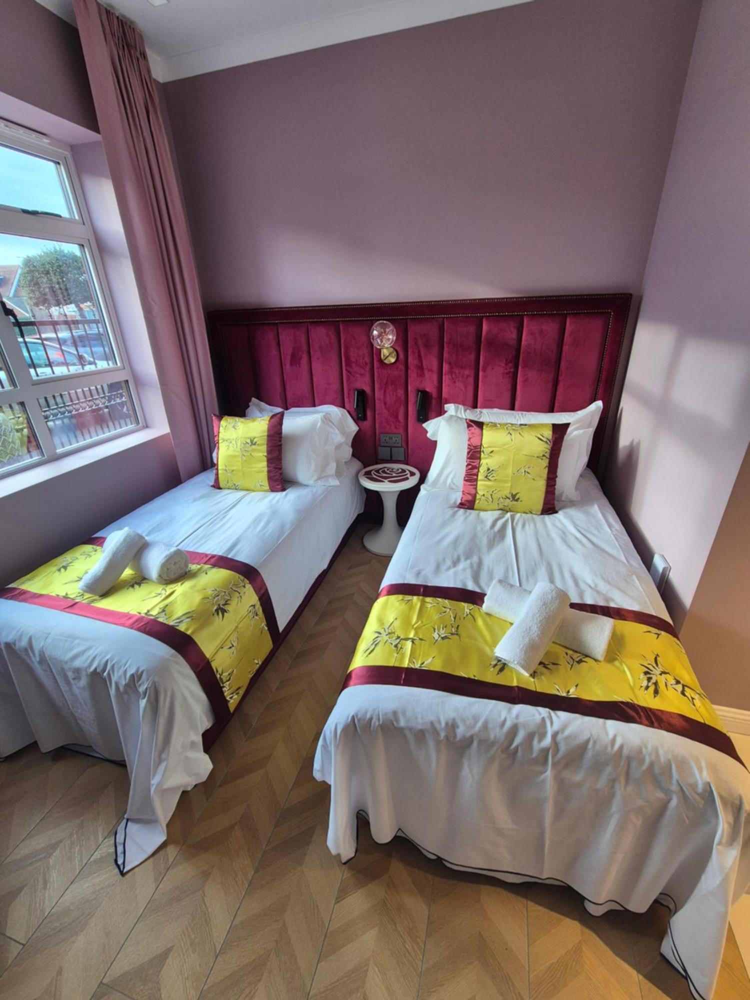 Rosemay Hotel Near London Heathrow Airport Хейс Экстерьер фото