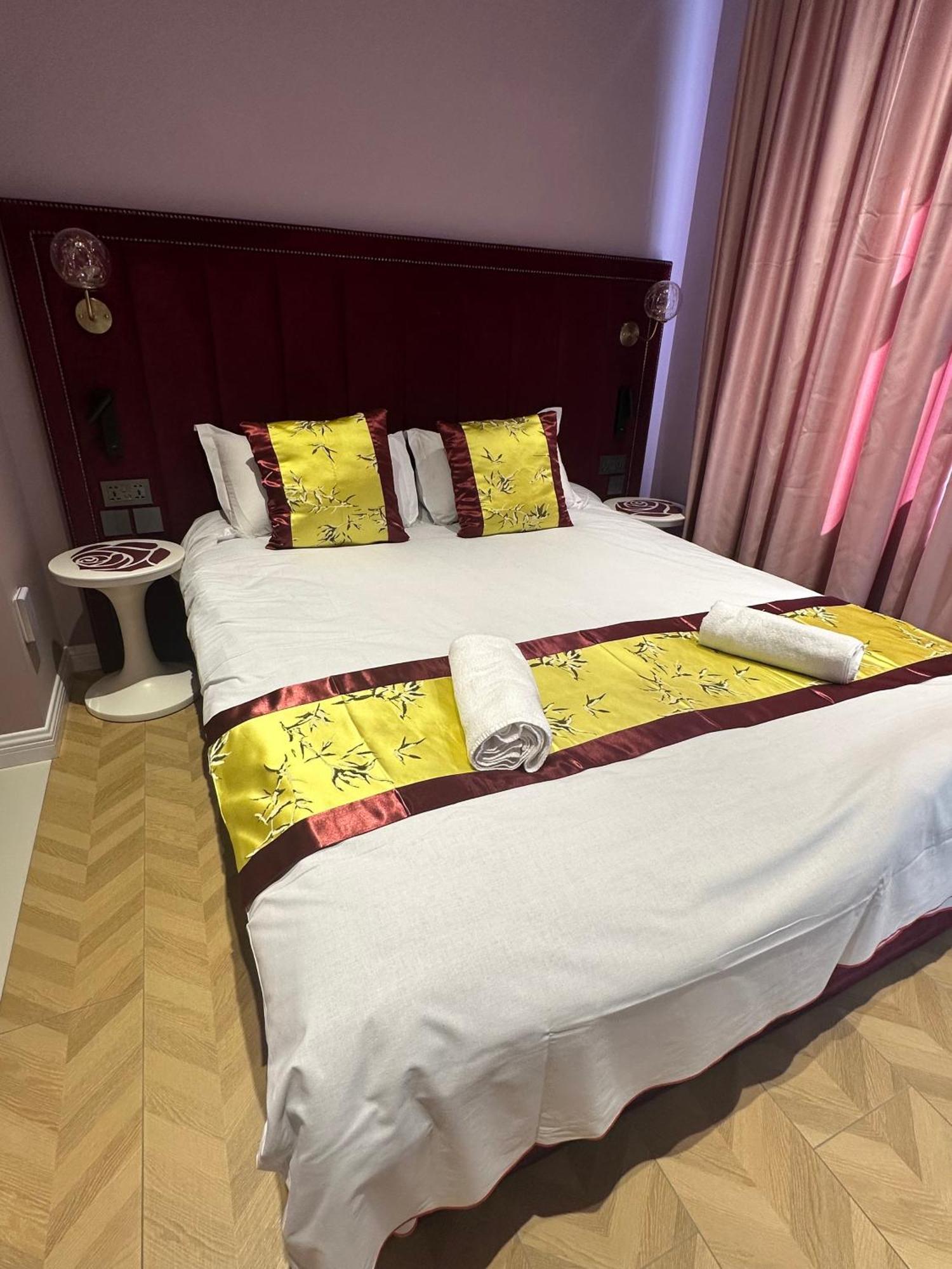 Rosemay Hotel Near London Heathrow Airport Хейс Экстерьер фото